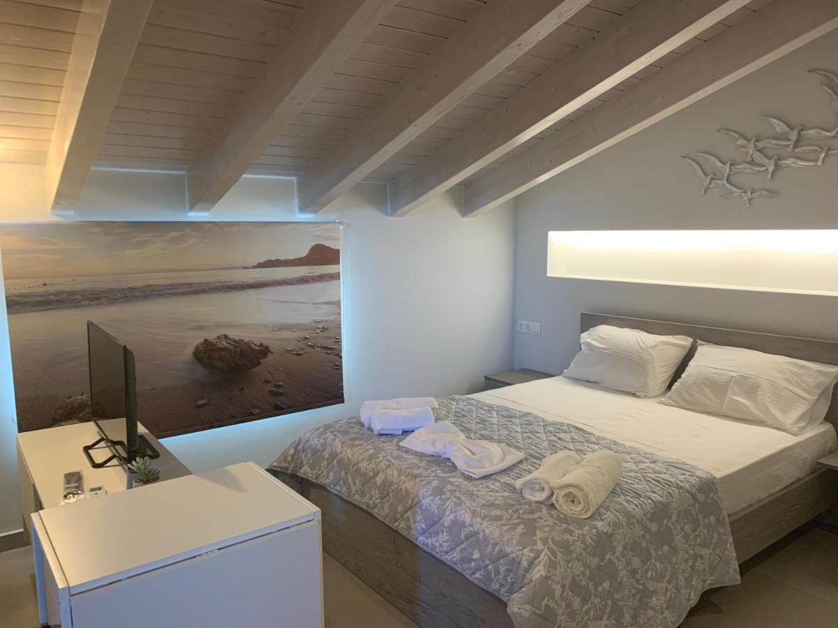 Terpsichore Boutique Bright New Sofita Studios And Appartment Dassia  Exterior foto